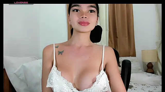 kendall petite18 online show from 2, 6, 2026
