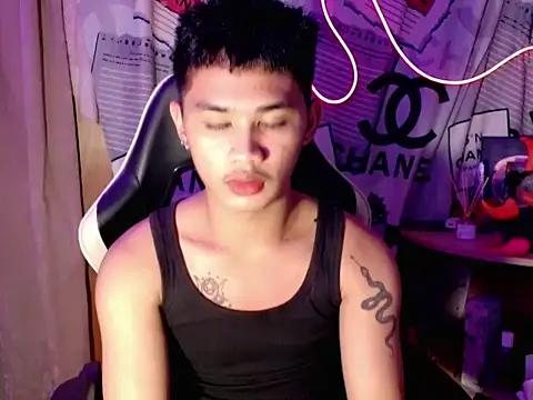 Snapshot of asianhardcock25 chatting on 4, 11, 2025 asianhardcock25 online show from 4, 11, 2025