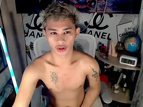 asianhardcock25 online show from 15, 4, 2026