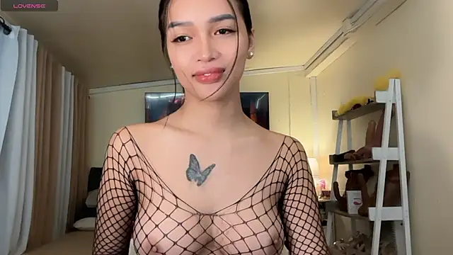 Snapshot of _agatha143_ chatting on 13, 6, 2026 agatha143 online show from 13, 6, 2026
