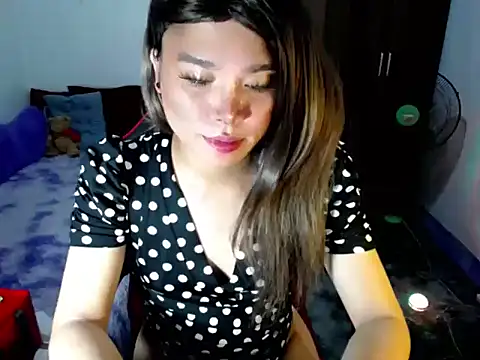 Urassiansweetcummer online show from 26, 3, 2026