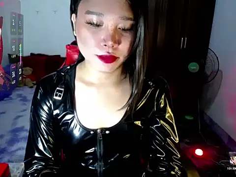Snapshot of Urassiansweetcummer chatting on 24, 7, 2026 Urassiansweetcummer online show from 24, 7, 2026
