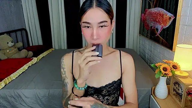 Snapshot of TRANSGODDESSA chatting on 5, 11, 2025 TRANSGODDESSA online show from 5, 11, 2025