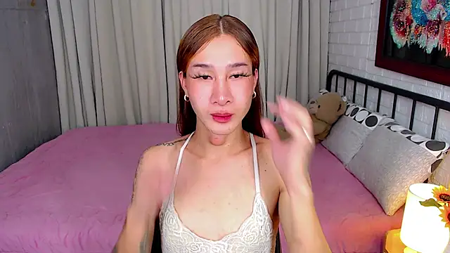 Snapshot of TRANSGODDESSA chatting on 17, 11, 2025 TRANSGODDESSA online show from 17, 11, 2025