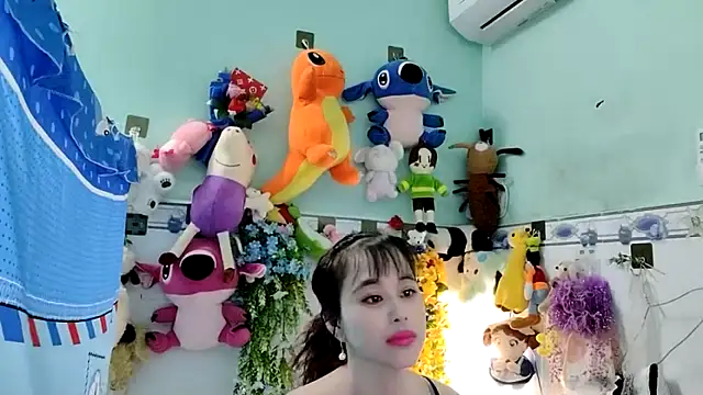 Snapshot of emgaixinhngoan chatting on 31, 10, 2025 emgaixinhngoan online show from 31, 10, 2025