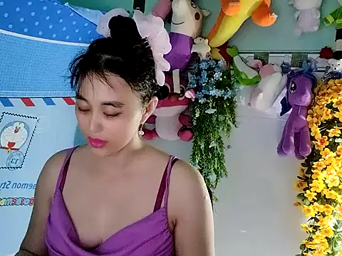 Snapshot of emgaixinhngoan chatting on 1, 11, 2025 emgaixinhngoan online show from 1, 11, 2025