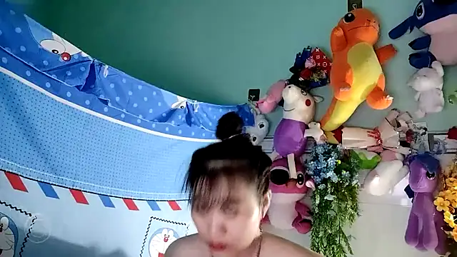 Snapshot of emgaixinhngoan chatting on 22, 11, 2025 emgaixinhngoan online show from 22, 11, 2025