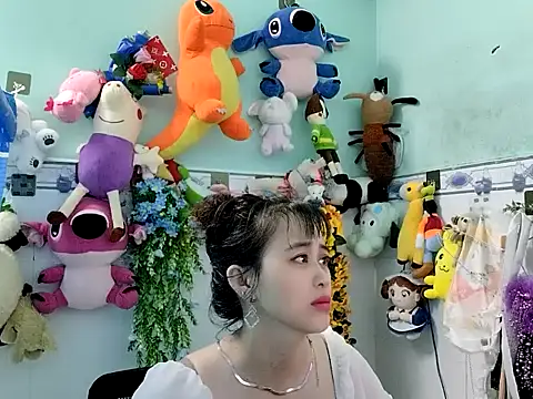 Snapshot of emgaixinhngoan chatting on 24, 11, 2025 emgaixinhngoan online show from 24, 11, 2025