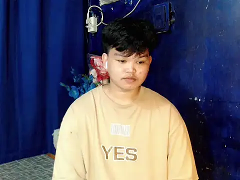 Reynelcock online show from 8, 11, 2025