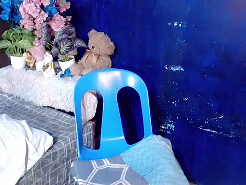 Reynelcock online show from 9, 4, 2026