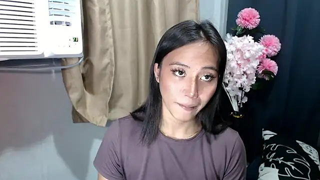 sweetiie caren online show from 1, 10, 2025