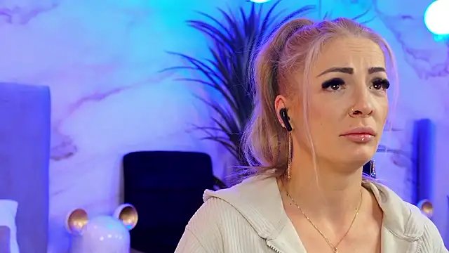 Izabellle02 online show from 7, 3, 2026