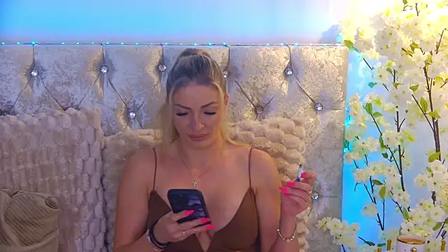 Snapshot of Izabellle02 chatting on 8, 6, 2026 Izabellle02 online show from 8, 6, 2026