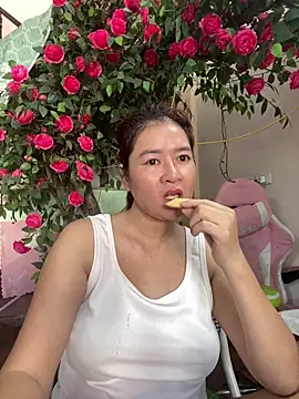 Snapshot of Bollozzy_89 chatting on 20, 10, 2025 Bollozzy 89 online show from 20, 10, 2025