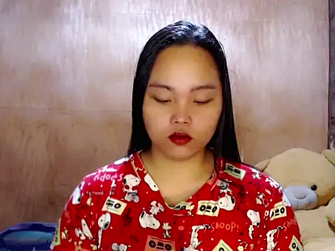  Lylia online show from 4, 4, 2026