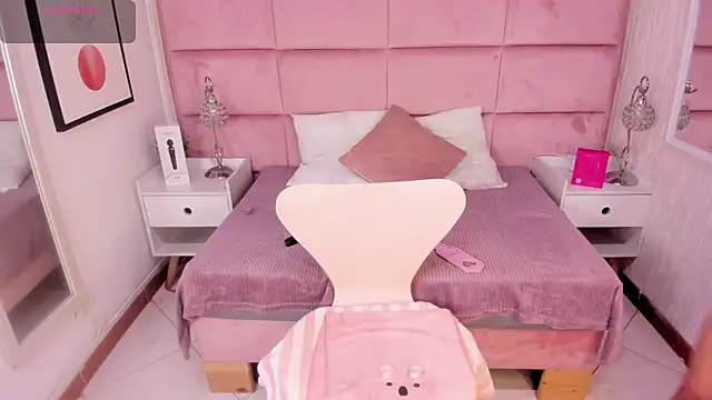 Janah Myers online show from 25, 10, 2025