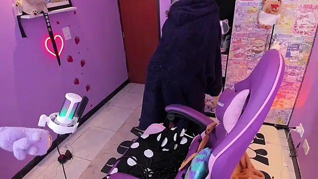 Snapshot of Vero_Osb_ chatting on 12, 9, 2025 Vero Osb online show from 12, 9, 2025