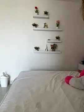 Nikii   online show from 15, 10, 2025