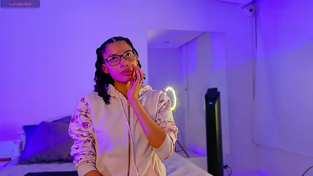 BeccaReedd online show from 13, 10, 2025