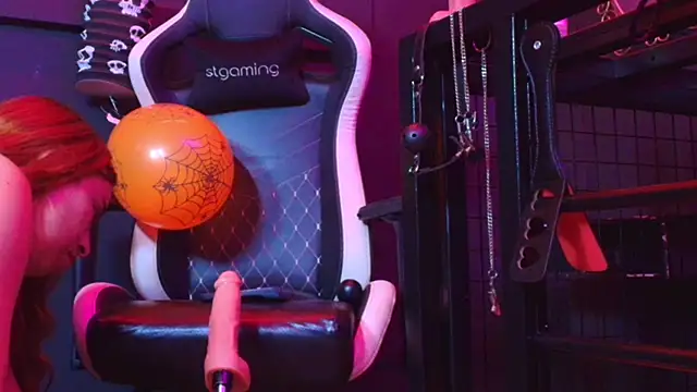 Snapshot of Meghan_storm chatting on 27, 10, 2025 Meghan storm online show from 27, 10, 2025