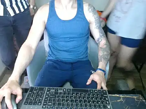 bossking017 online show from 8, 3, 2025