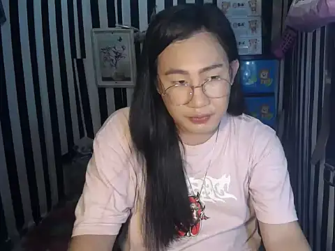 Snapshot of behappy4me chatting on 26, 7, 2026 behappy4me online show from 26, 7, 2026