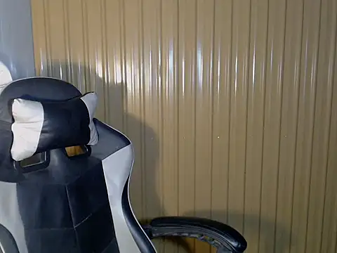 urcurlydiva online show from 12, 4, 2026