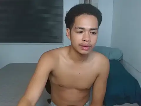 Snapshot of curlyasian_njxx chatting on 18, 9, 2025 curlyasian njxx online show from 18, 9, 2025