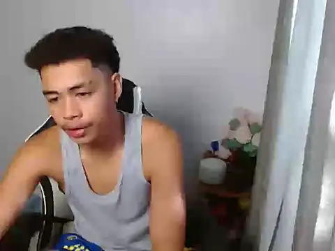 Snapshot of curlyasian_njxx chatting on 11, 5, 2026 curlyasian njxx online show from 11, 5, 2026