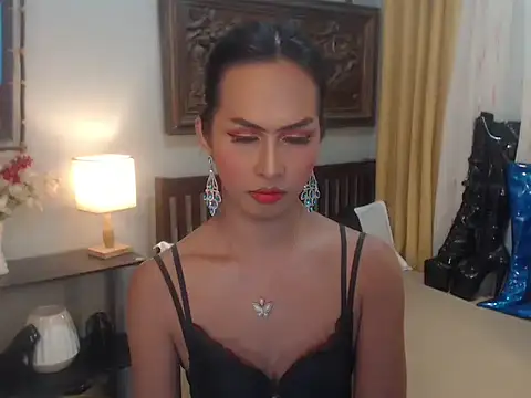 Nathalieheartt online show from 18, 11, 2025