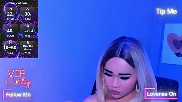 TriciaCumLoader online show from 11, 1, 2026