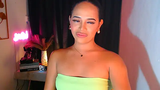 Lorainnelustts online show from 30, 11, 2025