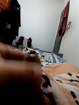 Snapshot of RobertoVip77 chatting on 2, 11, 2025 RobertoVip77 online show from 2, 11, 2025