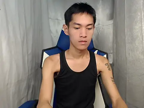 Snapshot of riks_tyler chatting on 5, 5, 2026 riks tyler online show from 5, 5, 2026