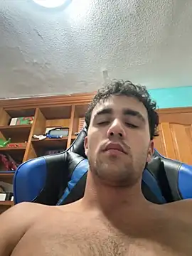 Snapshot of aavrdvh33 chatting on 23, 10, 2025 aavrdvh33 online show from 23, 10, 2025