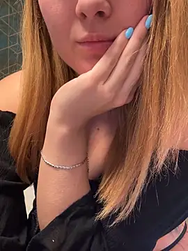 Velvetnoir21 online show from 19, 11, 2025