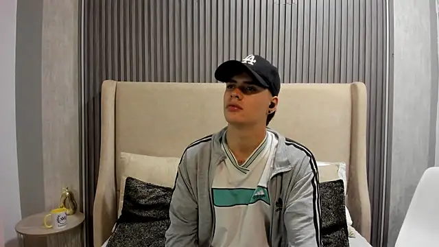 BenitoSaenz online show from 18, 10, 2025