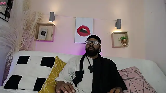 Snapshot of King_Malik chatting on 9, 9, 2025 King Malik online show from 9, 9, 2025