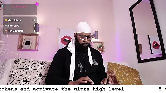 Snapshot of King_Malik chatting on 10, 9, 2025 King Malik online show from 10, 9, 2025