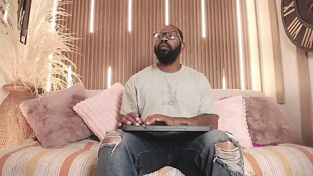 Snapshot of King_Malik chatting on 26, 9, 2025 King Malik online show from 26, 9, 2025