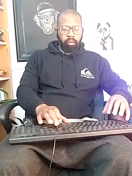 Snapshot of King_Malik chatting on 21, 10, 2025 King Malik online show from 21, 10, 2025