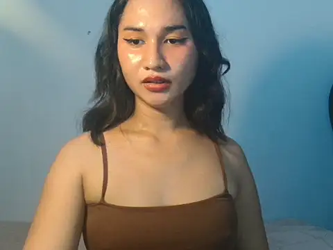 Snapshot of lava_lux chatting on 18, 7, 2026 lava lux online show from 18, 7, 2026