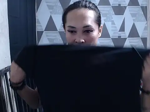 Wiynwyn Delamerced1989 online show from 17, 4, 2026