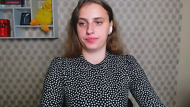 Snapshot of AmandaDimond_ chatting on 8, 7, 2026 AmandaDimond online show from 8, 7, 2026