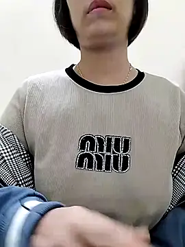 Snapshot of love_sexy090 chatting on 12, 11, 2025 love sexy090 online show from 12, 11, 2025