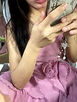 Snapshot of Mina048 chatting on 22, 10, 2025 Mina048 online show from 22, 10, 2025