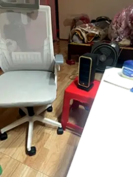 Snapshot of Mina048 chatting on 24, 10, 2025 Mina048 online show from 24, 10, 2025