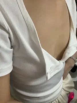 Snapshot of Mina048 chatting on 7, 2, 2026 Mina048 online show from 7, 2, 2026