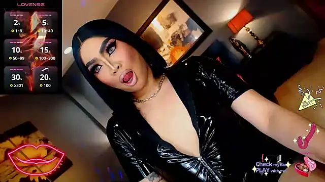 FridaHumphrey online show from 9, 11, 2025