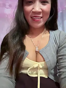 Snapshot of ThiHa003 chatting on 15, 2, 2026 ThiHa003 online show from 15, 2, 2026